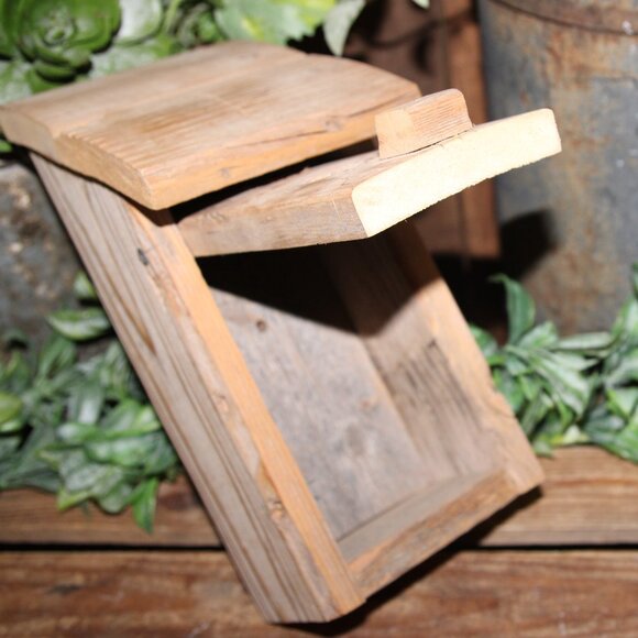 Adorable Rustic Vintage Primitive Farmhouse Reclaimed Wood Birdhouse - Picture 4 of 9